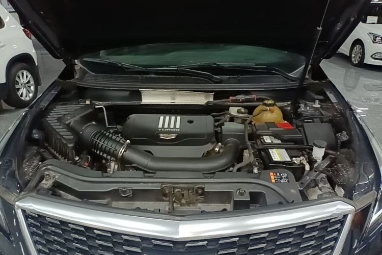 Used Cadillac XT5 2021 2.0T Two-Wheel Drive Luxury Version Engine Bay