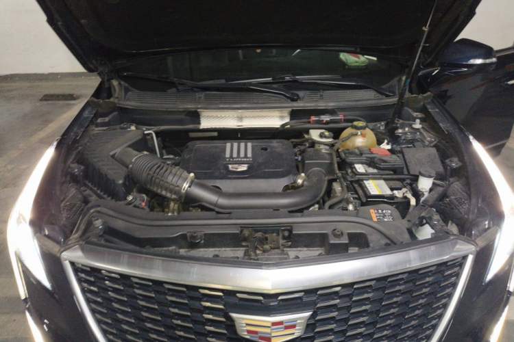 Used Cadillac XT5 2021 2.0T Two-Wheel Drive Luxury Version Engine Bay