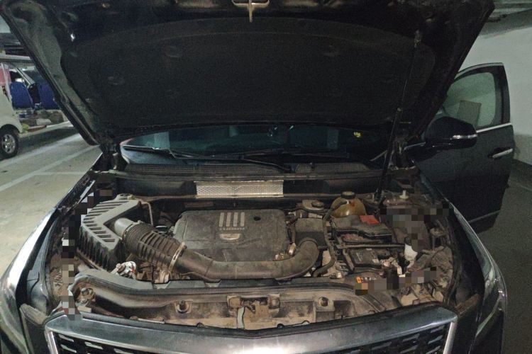 Used Cadillac XT5 2021 28T Luxury Model Engine Bay