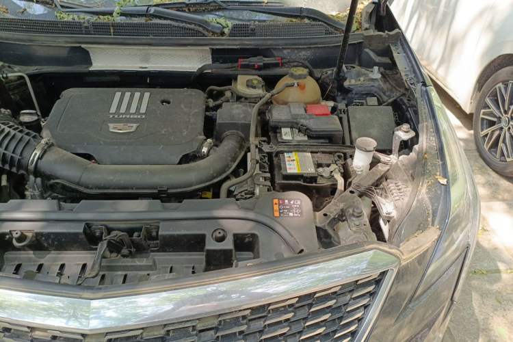 Used Cadillac XT5 2021 2.0T Two-Wheel Drive Luxury Version Engine Bay Left