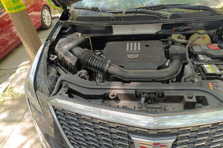Used Cadillac XT5 2021 2.0T Two-Wheel Drive Luxury Version Engine Bay Right