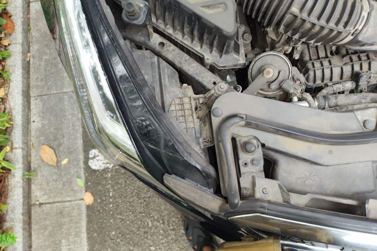 Used Cadillac XT5 2021 28T Luxury Model Engine Bay Right