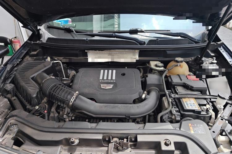 Used Cadillac XT5 2021 28T Luxury Model Engine Bay