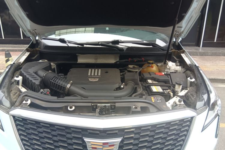 Used Cadillac XT5 2021 2.0T Two-Wheel Drive Luxury Version Engine Bay