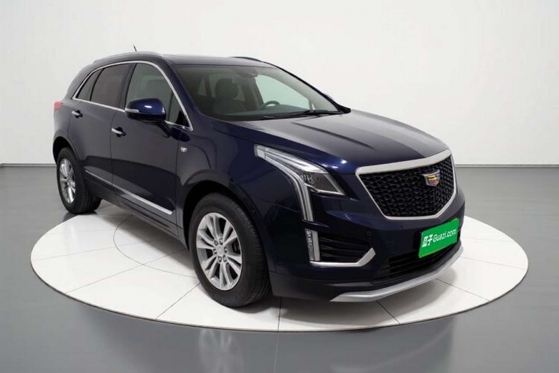 Used Cadillac XT5 2021 28T Luxury Model Exterior 2
