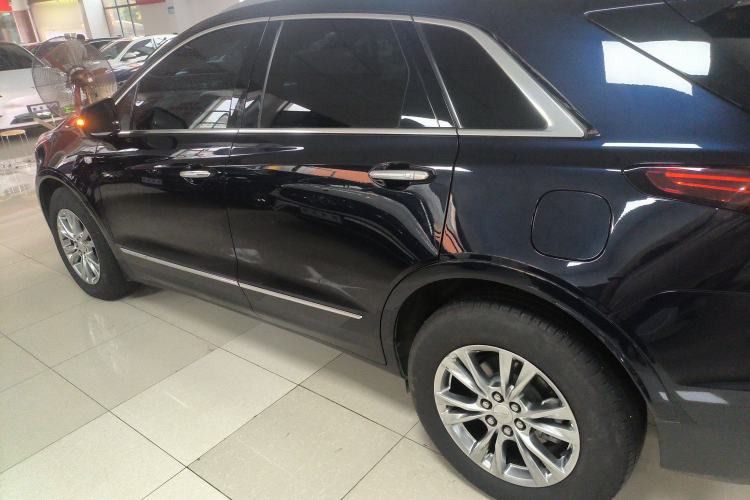Used Cadillac XT5 2021 28T Luxury Model Exterior 3