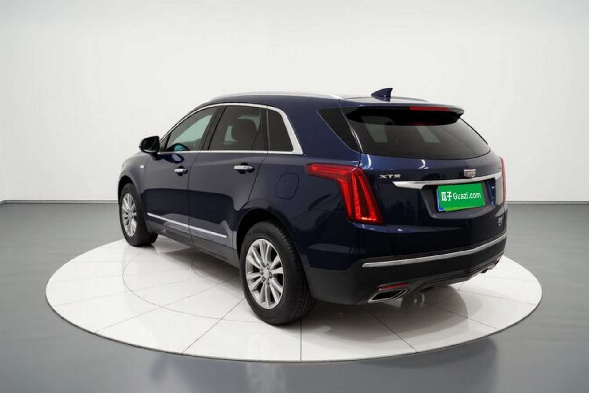 Used Cadillac XT5 2021 28T Luxury Model Exterior 3