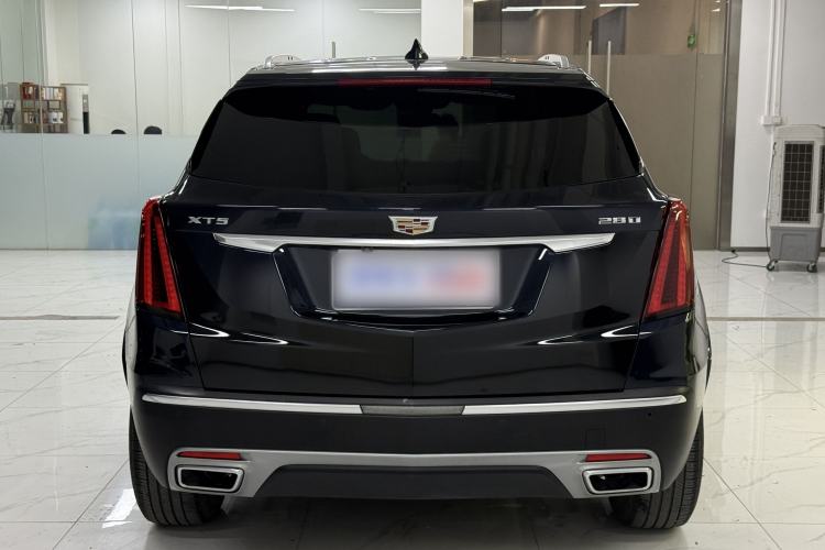Used Cadillac XT5 2021 28T Luxury Model Exterior 4