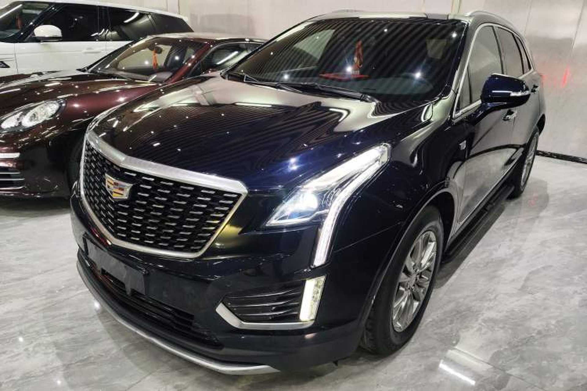 Used Cadillac XT5 2021 28T Luxury Model Front Left 45 Deg