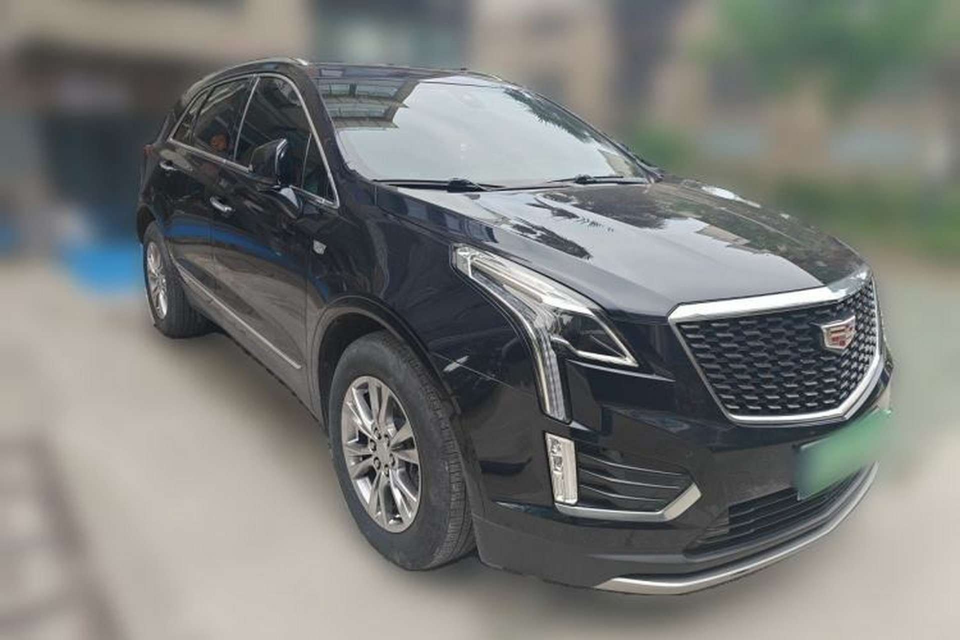 Used Cadillac XT5 2021 2.0T Four-Wheel Drive Luxury Version Front Right 45 Deg
