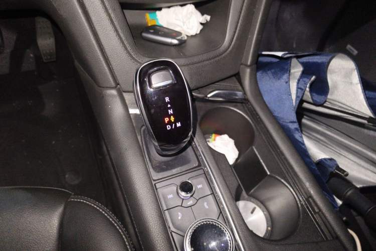 Used Cadillac XT5 2021 2.0T Two-Wheel Drive Luxury Version Gear Lever