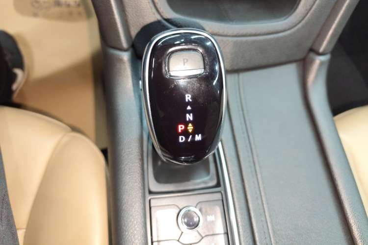 Used Cadillac XT5 2021 2.0T Four-Wheel-Drive Platinum Edition Gear Lever