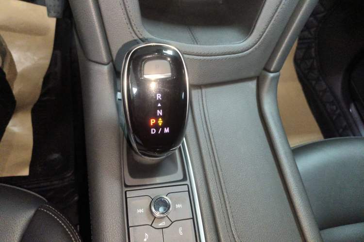 Used Cadillac XT5 2021 28T Luxury Model Gear Lever