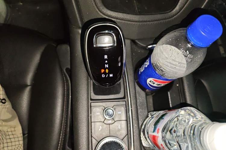 Used Cadillac XT5 2021 28T Luxury Model Gear Lever