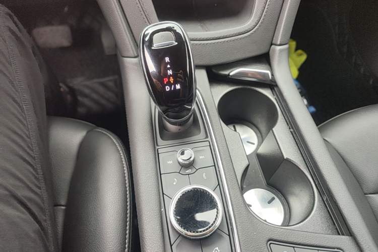 Used Cadillac XT5 2021 2.0T Four-Wheel Drive Luxury Version Gear Lever