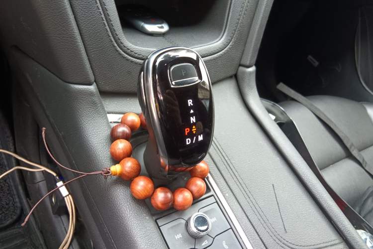 Used Cadillac XT5 2021 2.0T Two-Wheel Drive Luxury Version Gear Lever