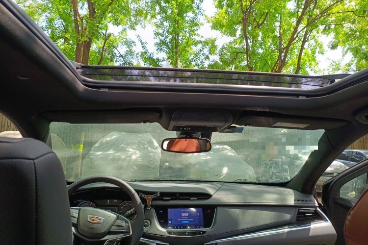 Used Cadillac XT5 2021 2.0T Two-Wheel Drive Luxury Version Headliner