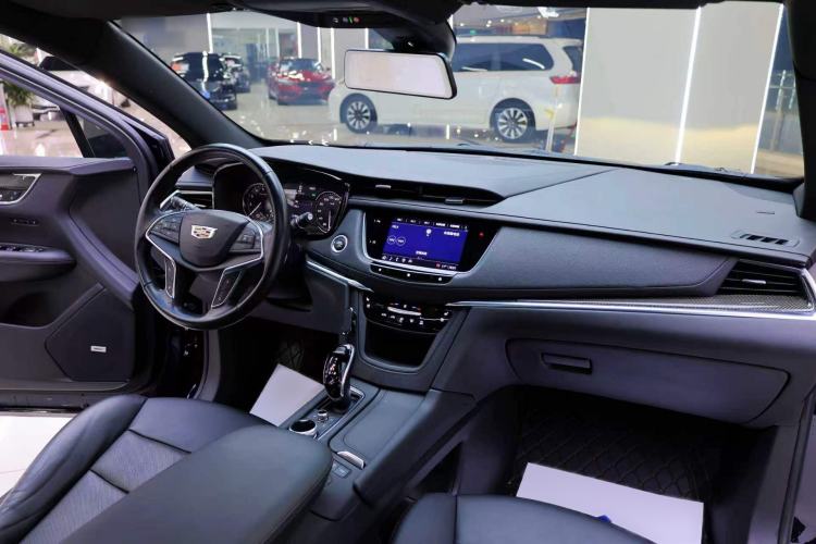 Used Cadillac XT5 2021 2.0T Four-Wheel Drive Premium Edition Interior 4