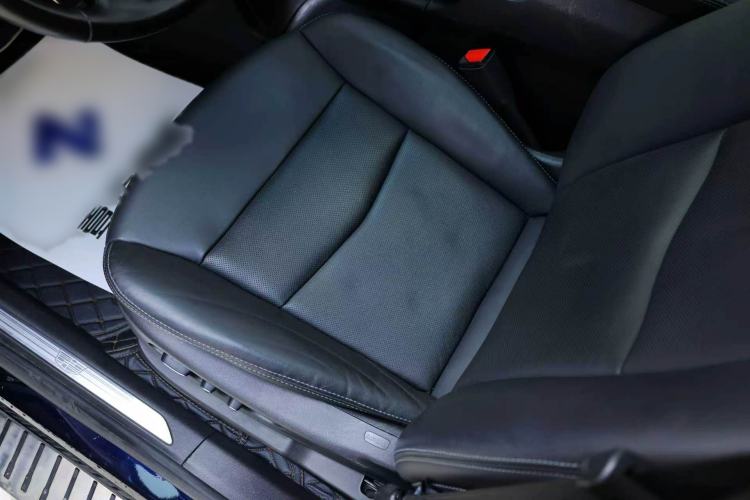 Used Cadillac XT5 2021 2.0T Four-Wheel Drive Premium Edition Interior 8