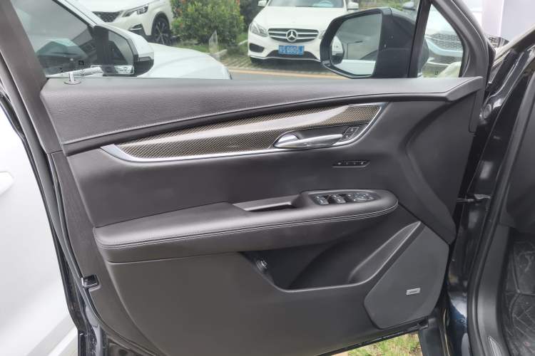 Used Cadillac XT5 2021 28T Four-Wheel Drive Leading Sport Model Left Front Door Interior