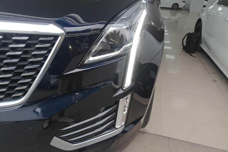 Used Cadillac XT5 2021 28T Luxury Model Left Front Headlight