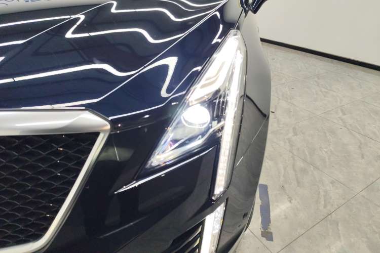 Used Cadillac XT5 2021 2.0T Four-Wheel-Drive Platinum Edition Left Front Headlight
