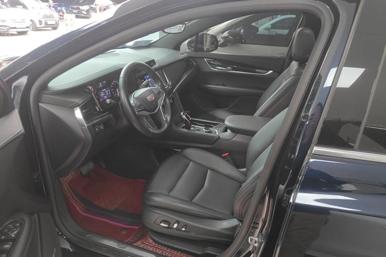 Used Cadillac XT5 2021 28T Luxury Model Left Front Seat