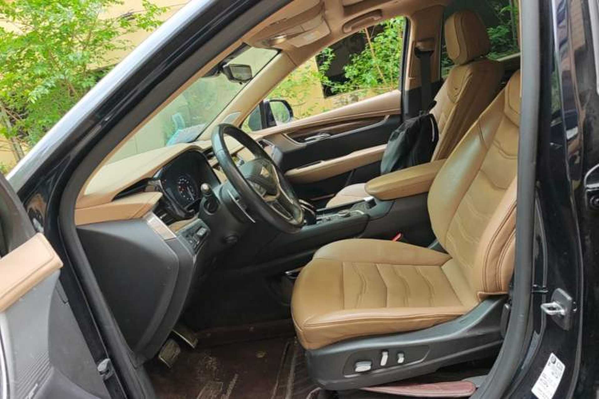 Used Cadillac XT5 2021 2.0T Four-Wheel-Drive Platinum Edition Left Front Seat