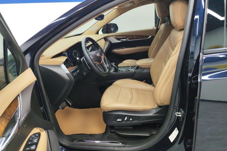 Used Cadillac XT5 2021 2.0T Four-Wheel-Drive Platinum Edition Left Front Seat