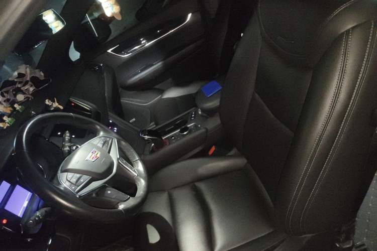 Used Cadillac XT5 2021 28T Luxury Model Left Front Seat