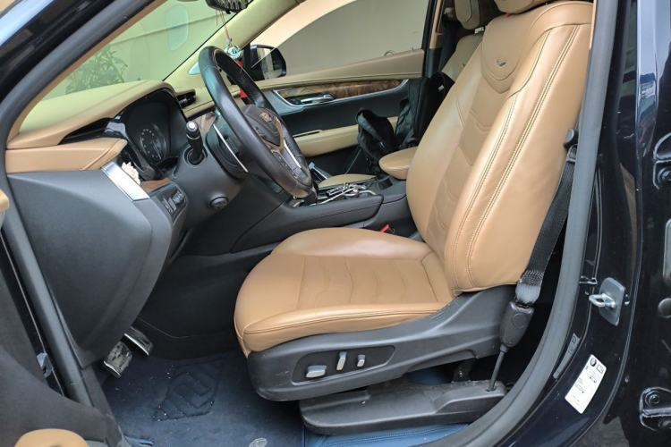 Used Cadillac XT5 2021 28T Four-Wheel Drive Platinum Sport Edition Left Front Seat