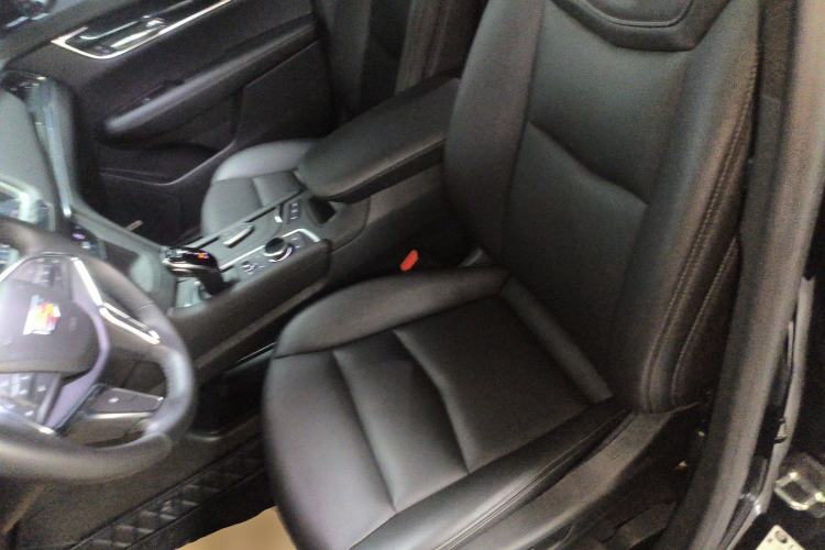 Used Cadillac XT5 2021 28T Luxury Model Left Front Seat
