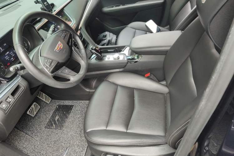 Used Cadillac XT5 2021 28T Luxury Model Left Front Seat