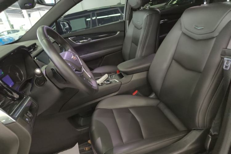 Used Cadillac XT5 2021 2.0T Two-Wheel Drive Luxury Version Left Front Seat