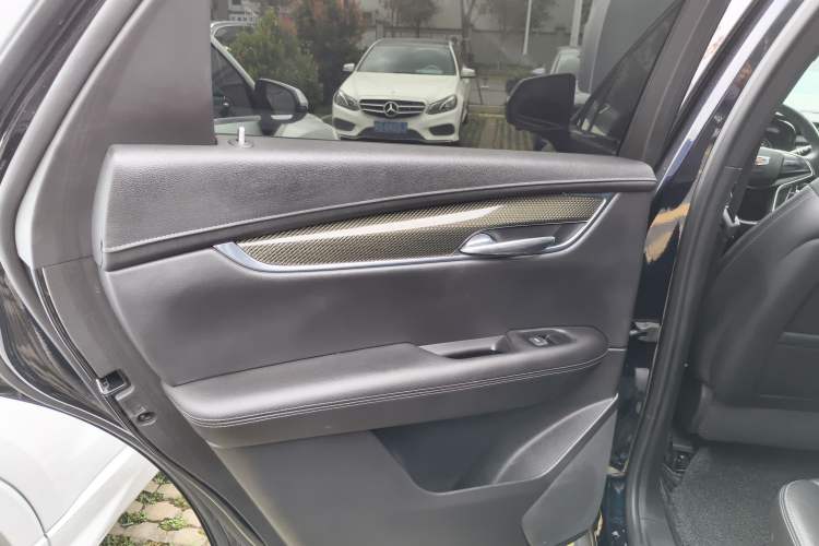 Used Cadillac XT5 2021 28T Four-Wheel Drive Leading Sport Model Left Rear Door Interior