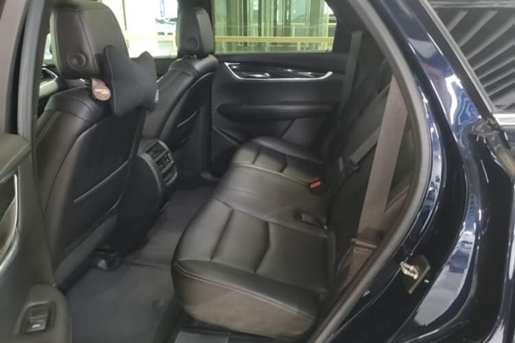Used Cadillac XT5 2021 28T Four-Wheel Drive Luxury Version Left Rear Seat