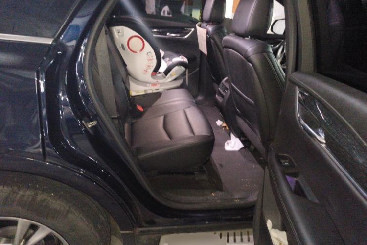Used Cadillac XT5 2021 2.0T Two-Wheel Drive Luxury Version Left Rear Seat