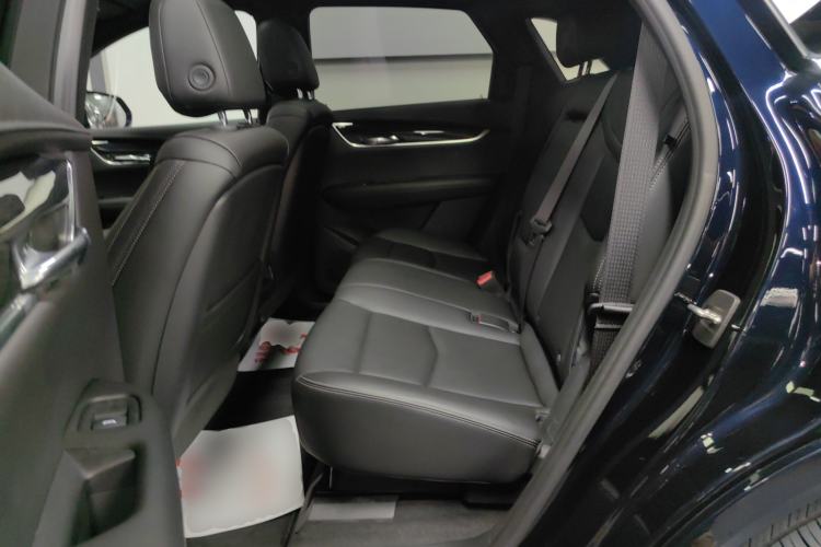 Used Cadillac XT5 2021 2.0T Two-Wheel Drive Luxury Version Left Rear Seat