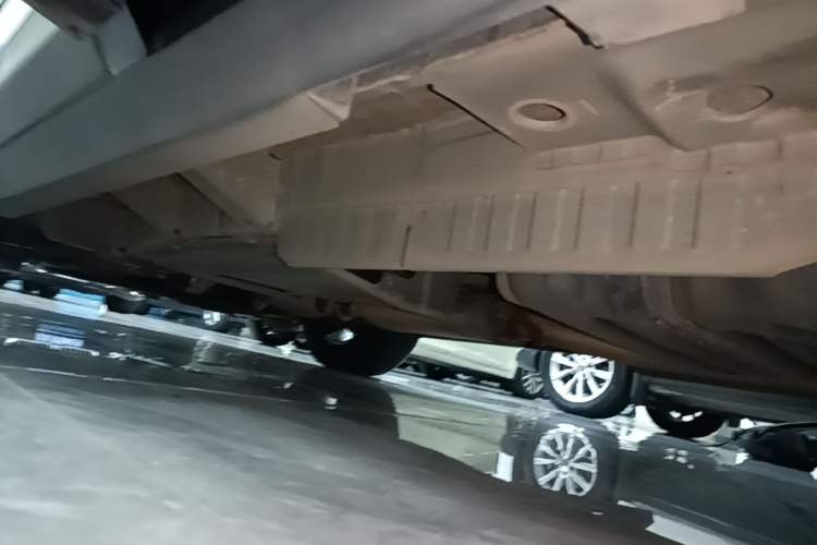 Used Cadillac XT5 2021 2.0T Two-Wheel Drive Luxury Version Left Side Sill
