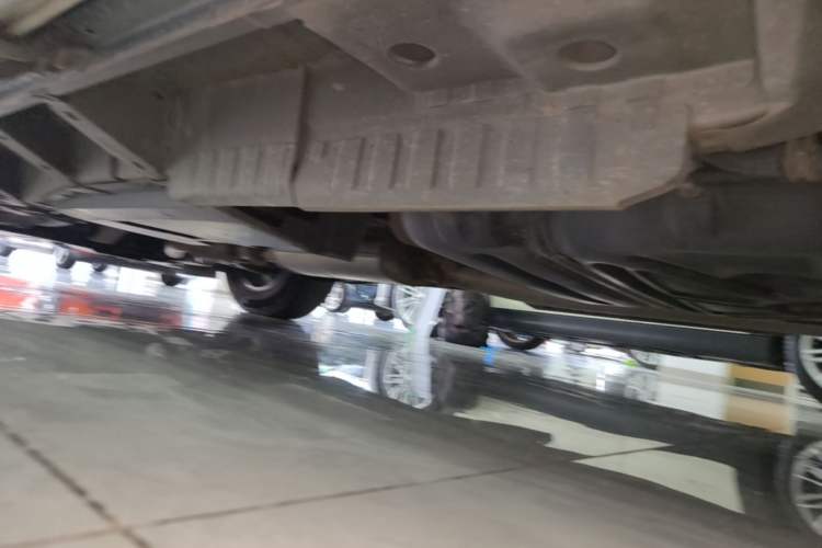 Used Cadillac XT5 2021 2.0T Two-Wheel Drive Luxury Version Left Side Sill