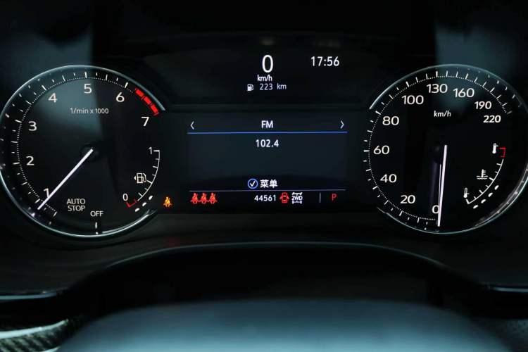 Used Cadillac XT5 2021 2.0T Four-Wheel Drive Premium Edition Odometer Close Up