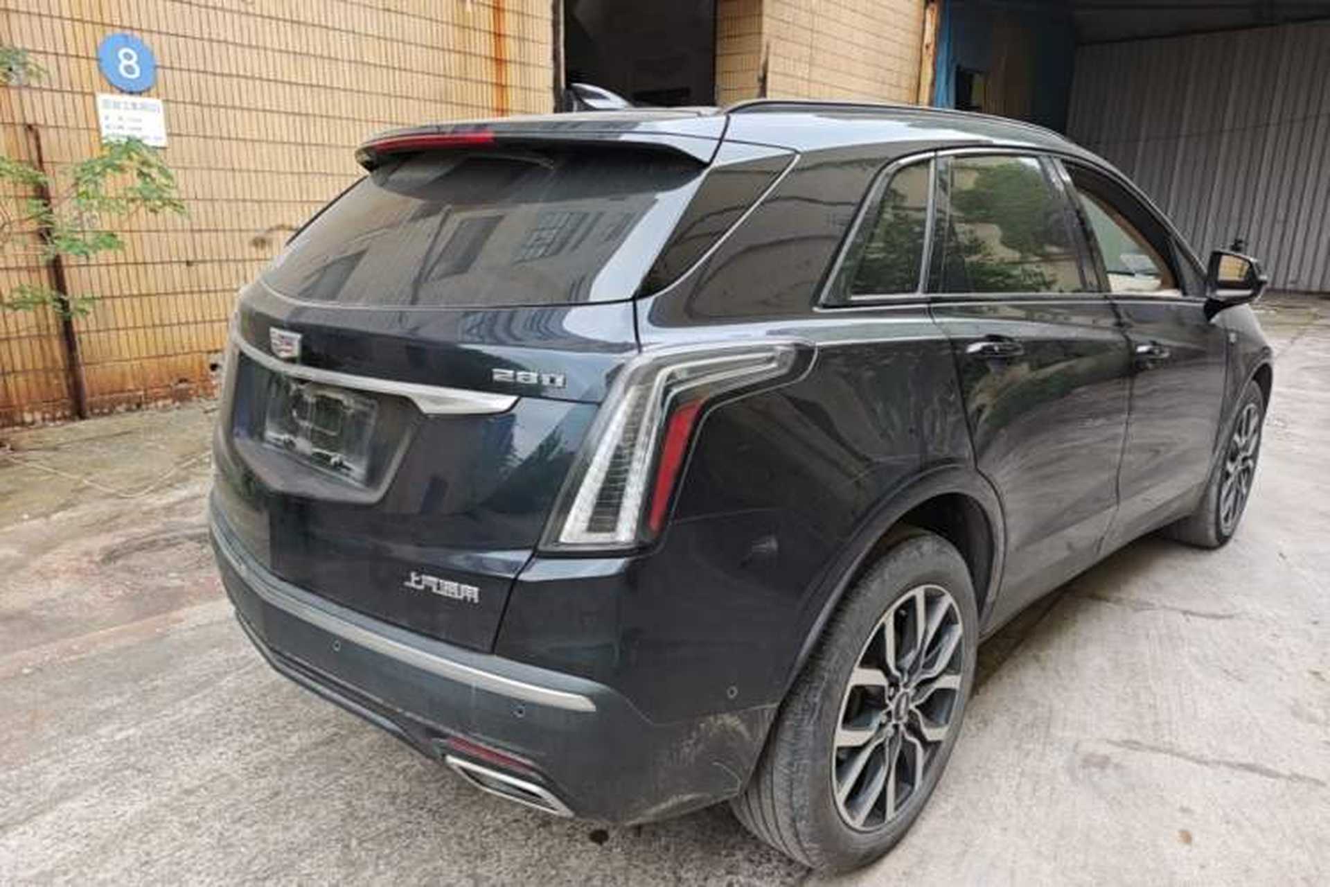 Used Cadillac XT5 2021 2.0T Four-Wheel-Drive Platinum Edition Rear Right 45 Deg