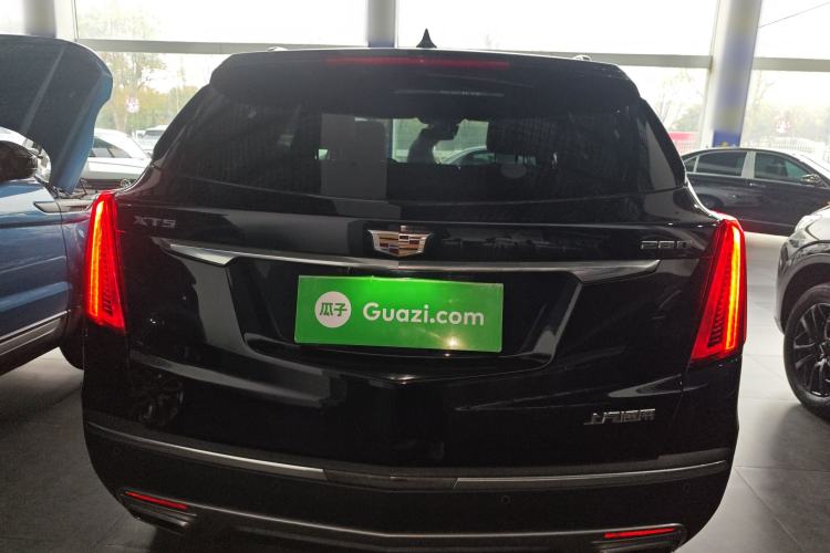 Used Cadillac XT5 2021 28T Luxury Model Rear