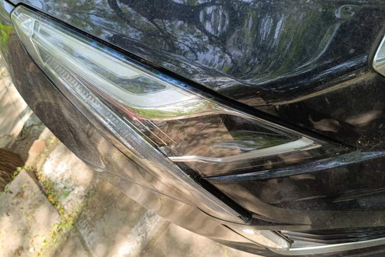 Used Cadillac XT5 2021 2.0T Two-Wheel Drive Luxury Version Right Front Headlight