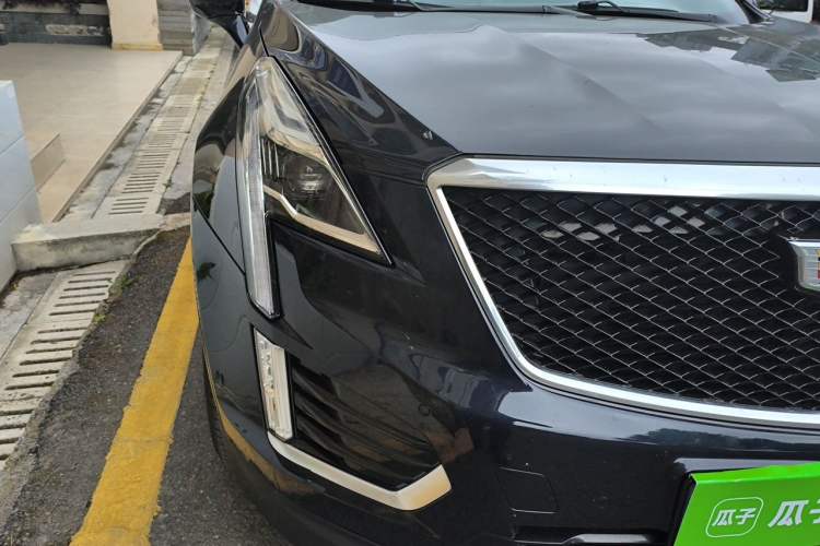 Used Cadillac XT5 2021 28T Four-Wheel Drive Platinum Sport Edition Right Front Headlight