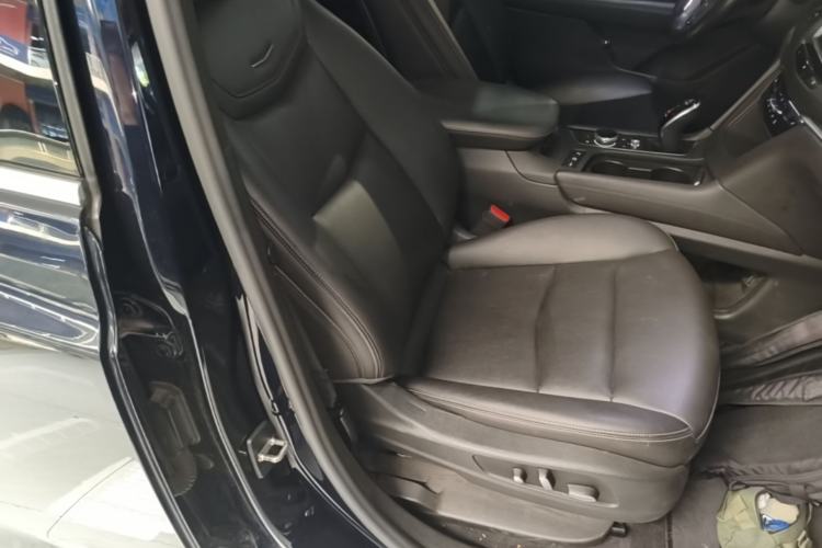 Used Cadillac XT5 2021 28T Four-Wheel Drive Luxury Version Right Front Seat