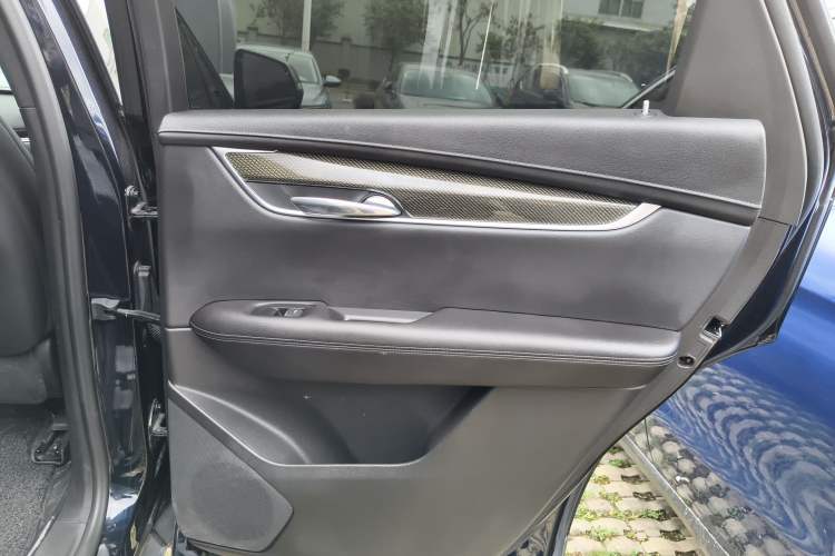 Used Cadillac XT5 2021 28T Four-Wheel Drive Leading Sport Model Right Rear Door Interior