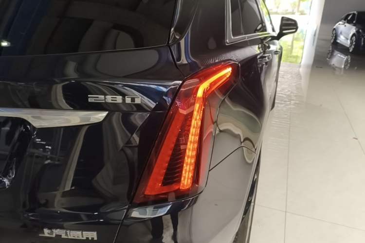 Used Cadillac XT5 2021 28T Four-Wheel Drive Luxury Version Right Rear Taillight