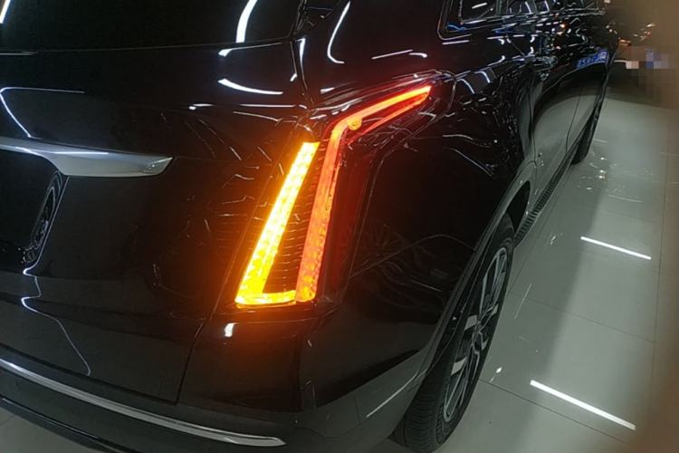 Used Cadillac XT5 2021 2.0T Four-Wheel Drive Premium Edition Right Rear Taillight