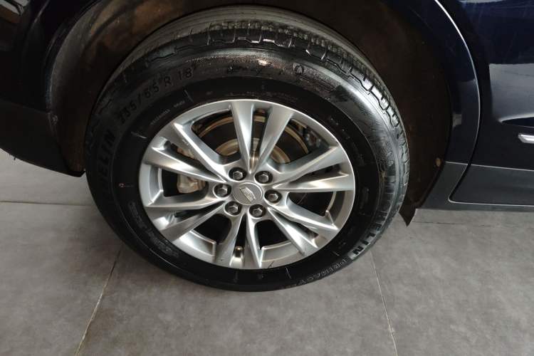 Used Cadillac XT5 2021 28T Luxury Model Right Rear Wheel Hub